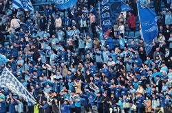 开云体育-看点十足的比赛现场，球迷欢呼声不断的简单介绍