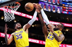 开云体育入口-关于湖人队核心受伤，战术调整成为当务之急的信息