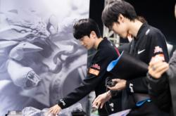 开云体育在线-TES横扫MAD，Crisp完成史诗逆转小组赛3:0（成都）