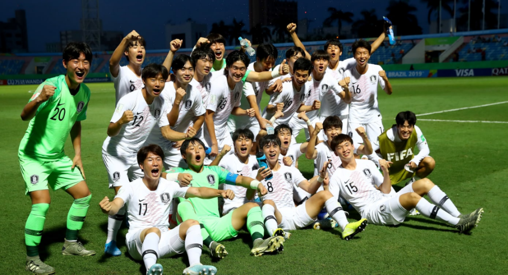 激烈竞争！强队力争晋级，争夺荣耀的简单介绍