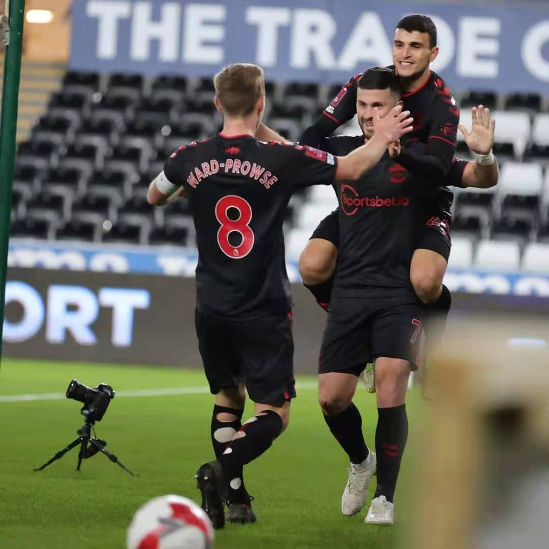 南安普顿将迎战临阵换将,战术或生变 南安普顿将迎战临阵换将,战术或生变