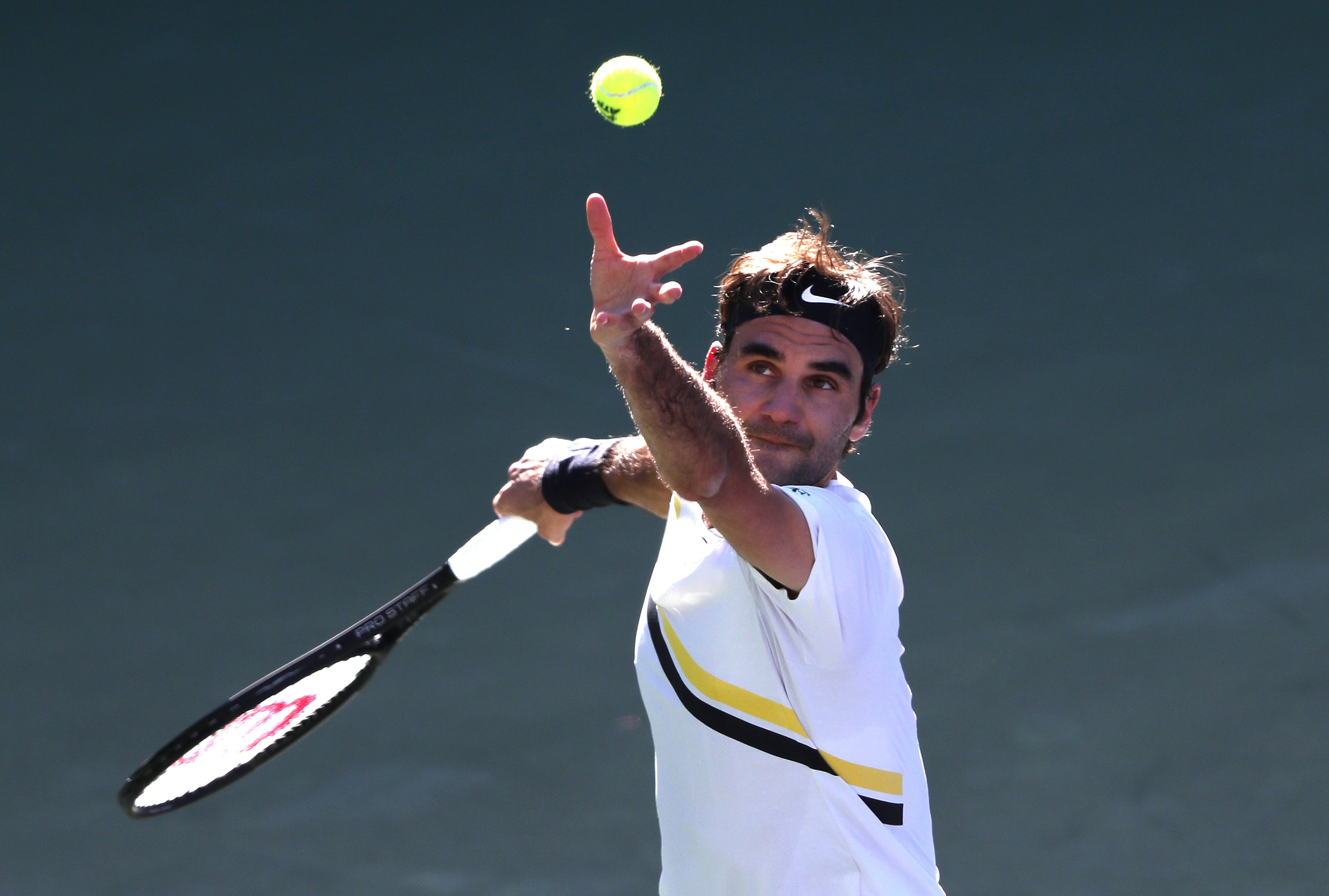 关于德国网球队血洗美国网球队，费德勒统治全场的信息