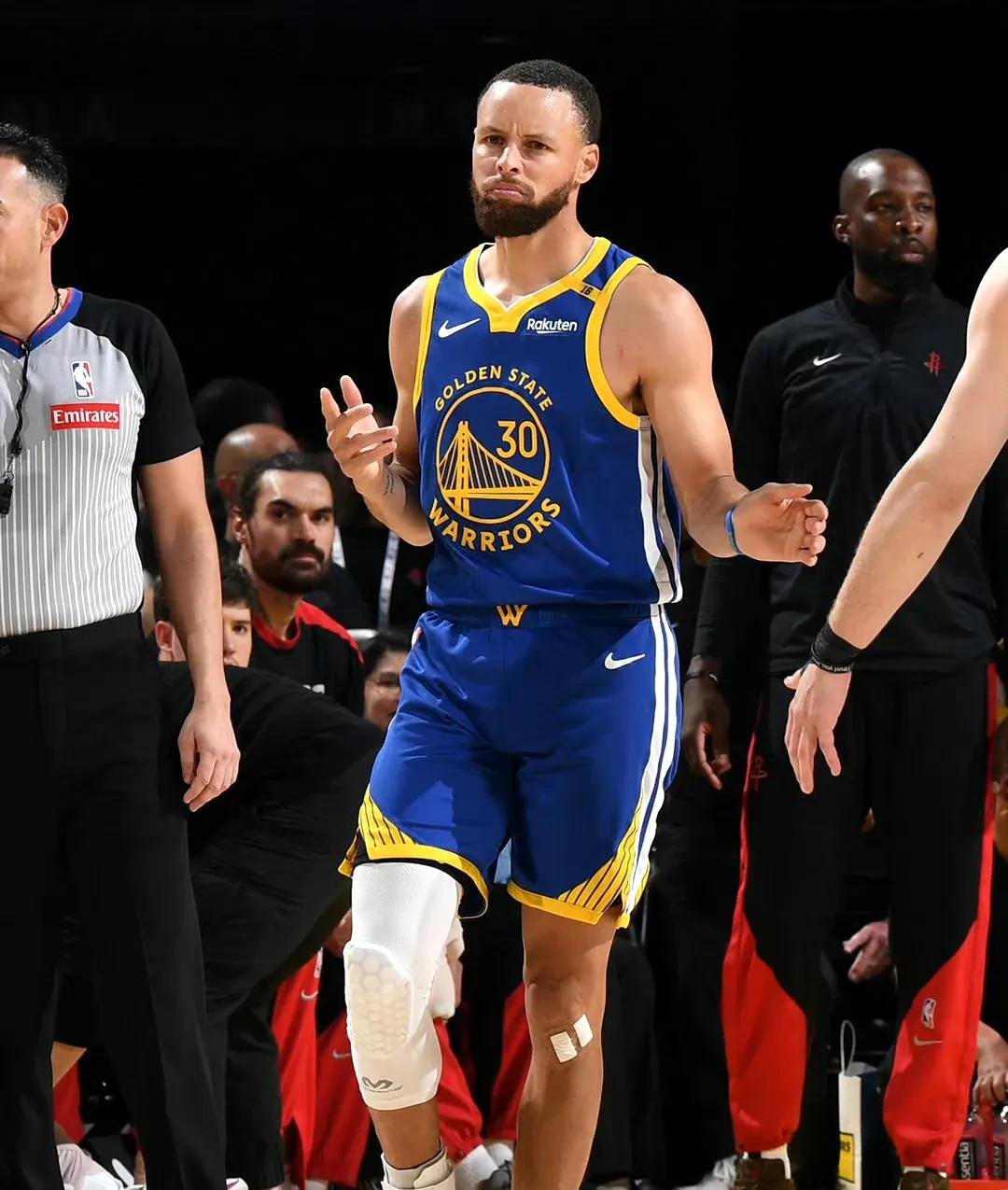 勇士横扫火箭,浓眉哥状态火热 勇士横扫火箭,浓眉哥状态火热