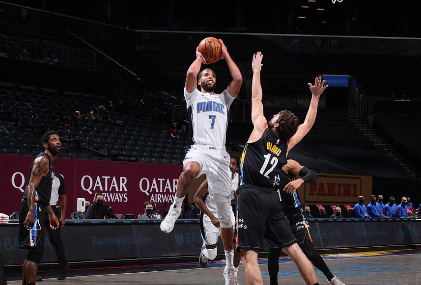 辽宁队横扫篮网,武切维奇点燃赛场 辽宁队横扫篮网,武切维奇点燃赛场