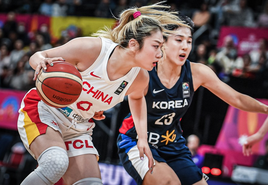 韩国队横扫泰国队,黄鸭组合关键制胜 韩国队横扫泰国队,黄鸭组合关键制胜